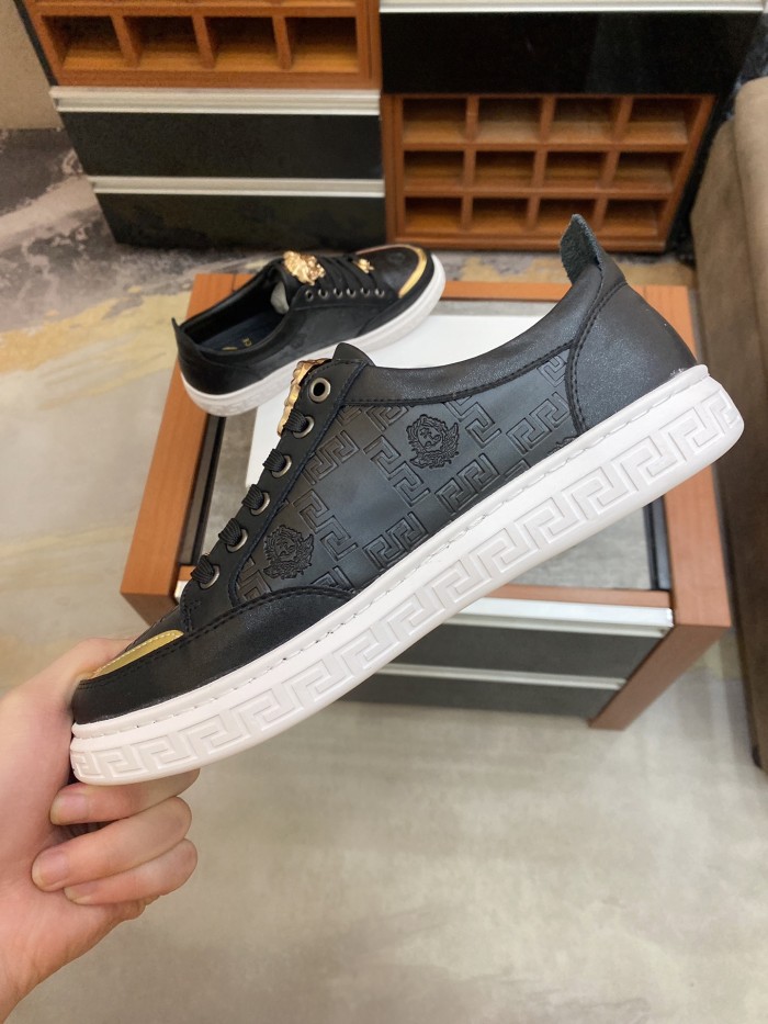 Versace Greca Sneaker 11