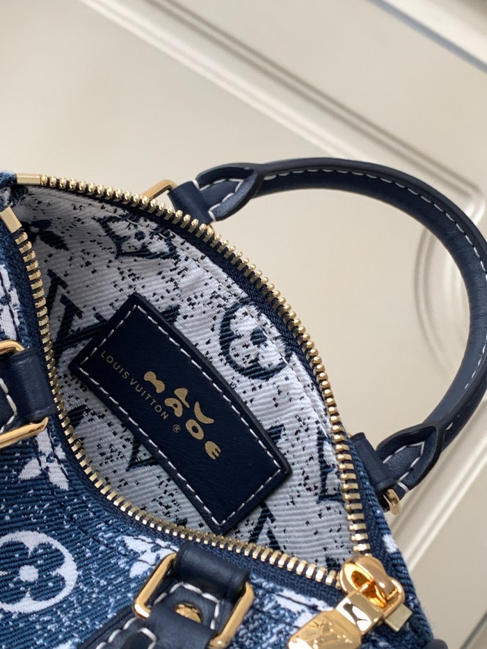 Handbag Louis Vuitton M81168 size 16 x 10 x 7.5 cm