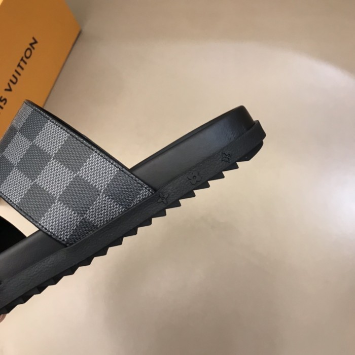 Louis Vuitton Slipper 63