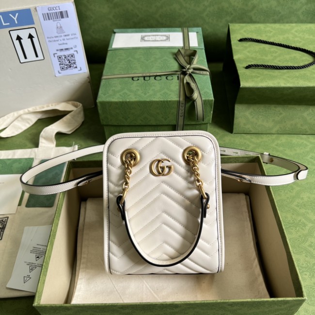 Handbag Gucci 696123 size 16x19x7 cm