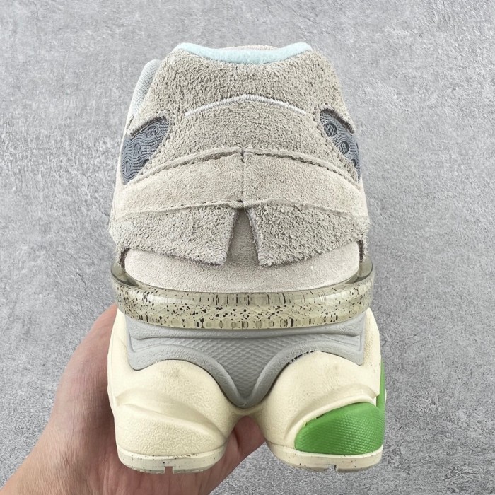 New Balance 9060 Bricks & Wood