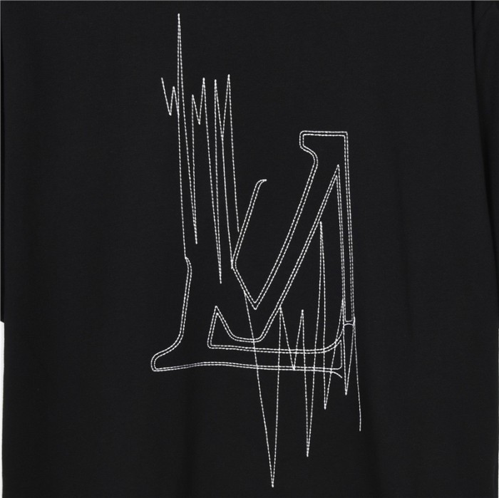 Clothes LOUIS VUITTON 17