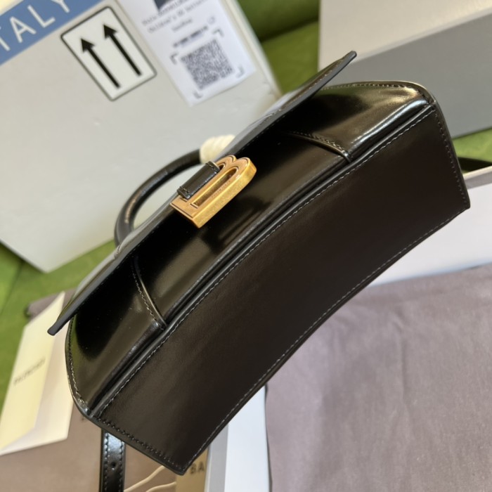 Handbag Gucci 5928331 size 19*13*8 cm