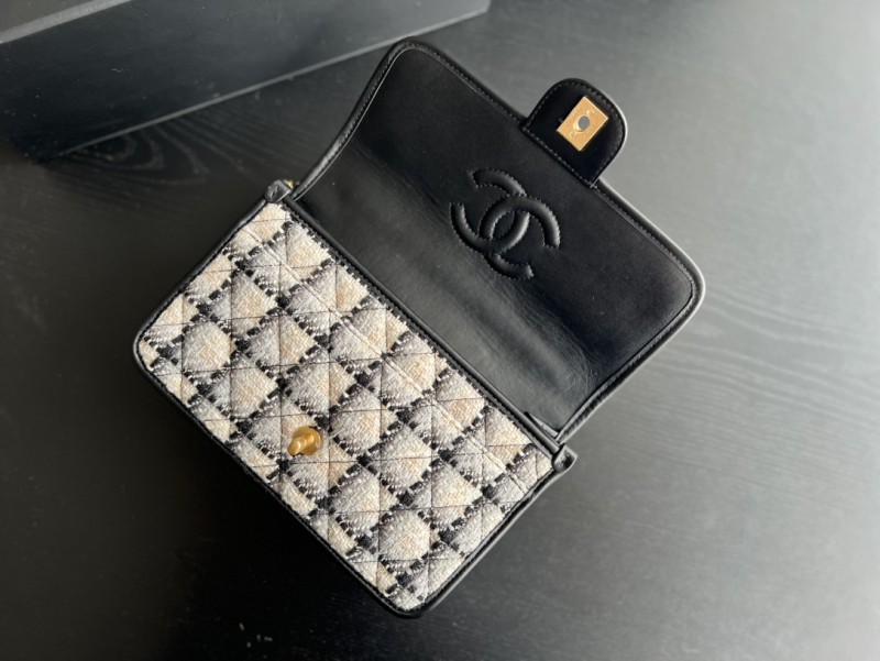 Handbag Chanel AS3653 size 25cmx21.5cmx7 cm