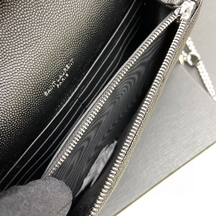 Handbags SAINT LAURENT 393953 size 19*11.5*4 cm