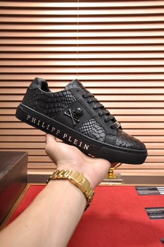 Philipp Plein Low Top Sneakers 18