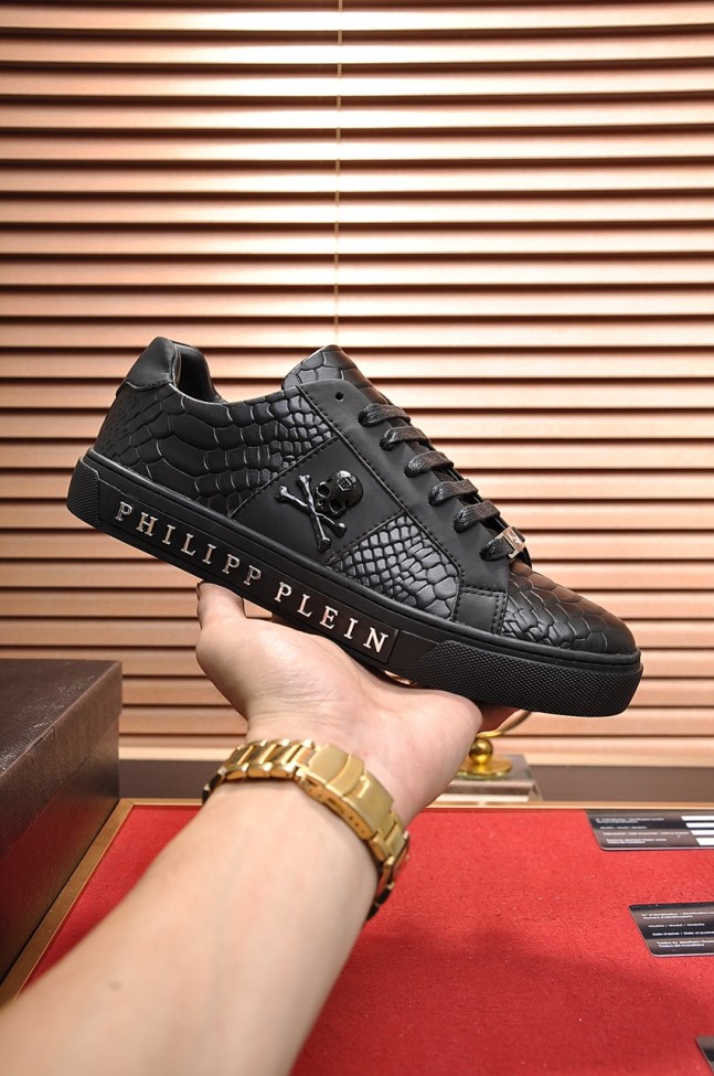 Philipp Plein Low Top Sneakers 18