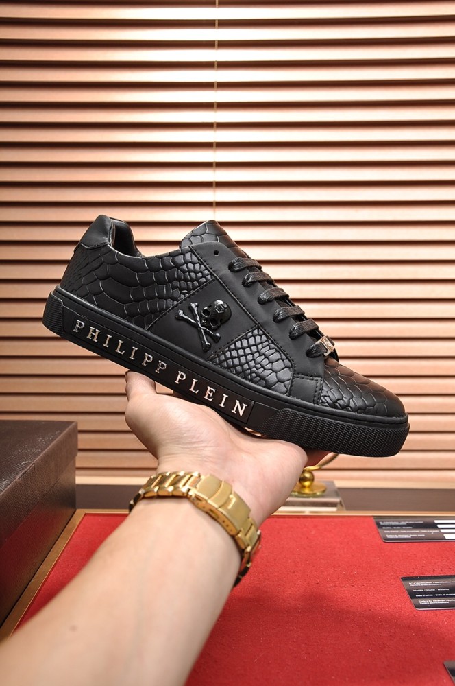 Philipp Plein Low Top Sneakers 18