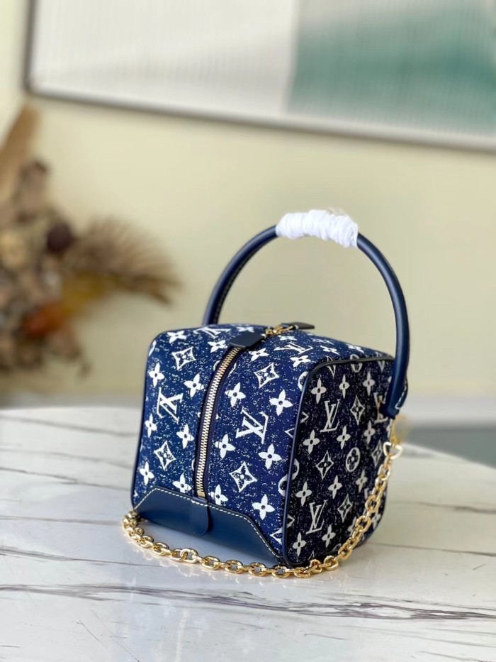 Handbag Louis Vuitton M59611 size：16.0x16.0x16.0 cm