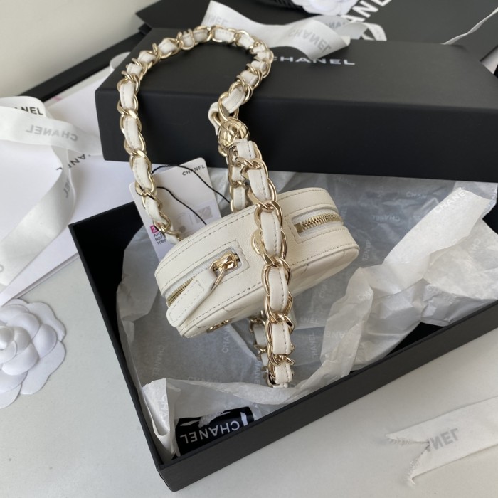 Handbag Chanel AP2568 size 17X14x2.4 cm