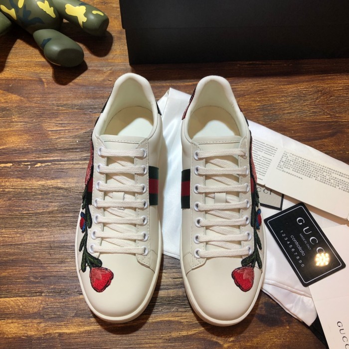 Gucci Ace embroidered sneaker 53