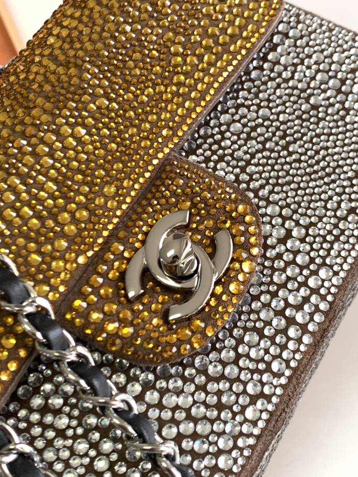 Handbag Chanel size 20 cm