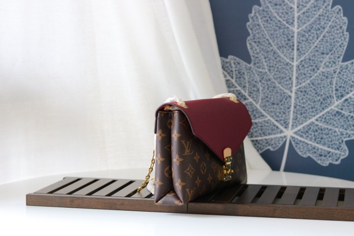 Handbag Louis Vuitton M41200 size：26x17x6cm
