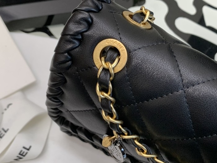 Handbag Chanel 99119 size 22 cm