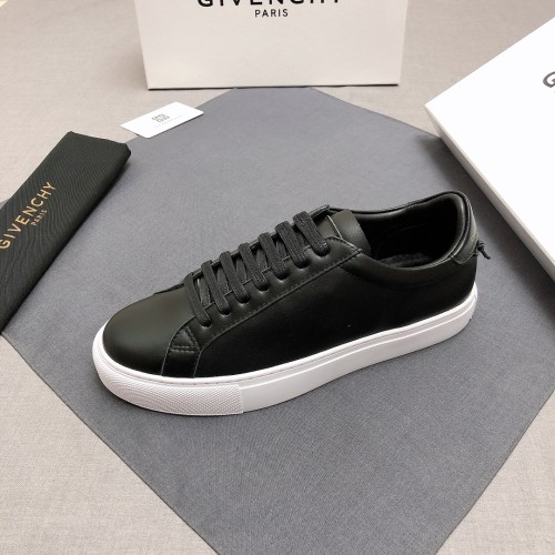 Givenchy Urban Street Logo-print Leather Sneakers 35