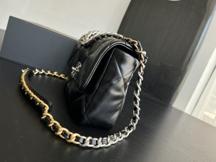 Handbag Chanel 1160 size 26cmx16cmx9 cm