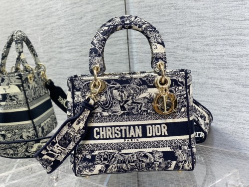 Handbag Dior size 24 cm