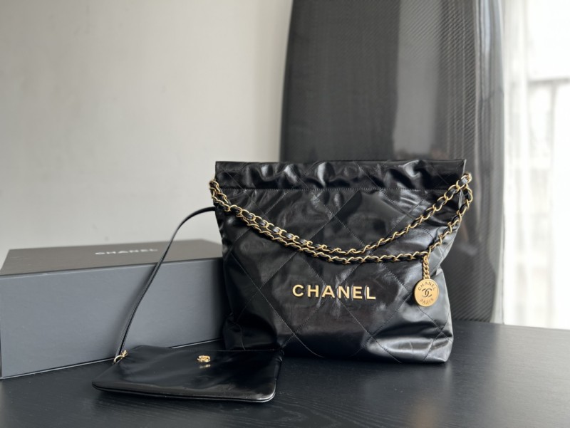 Handbag Chanel size 35cmx37cmx7 cm