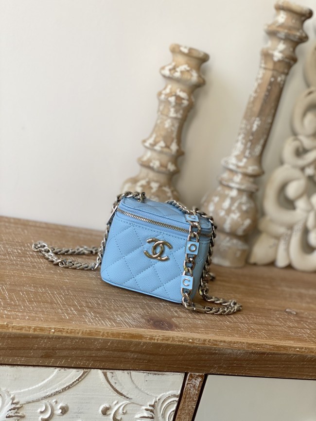 Handbag Chanel 81193 size 12 cm