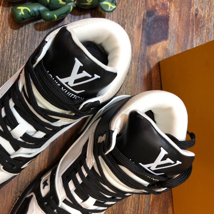 Louis Vuitton Trainer Sneakers 27