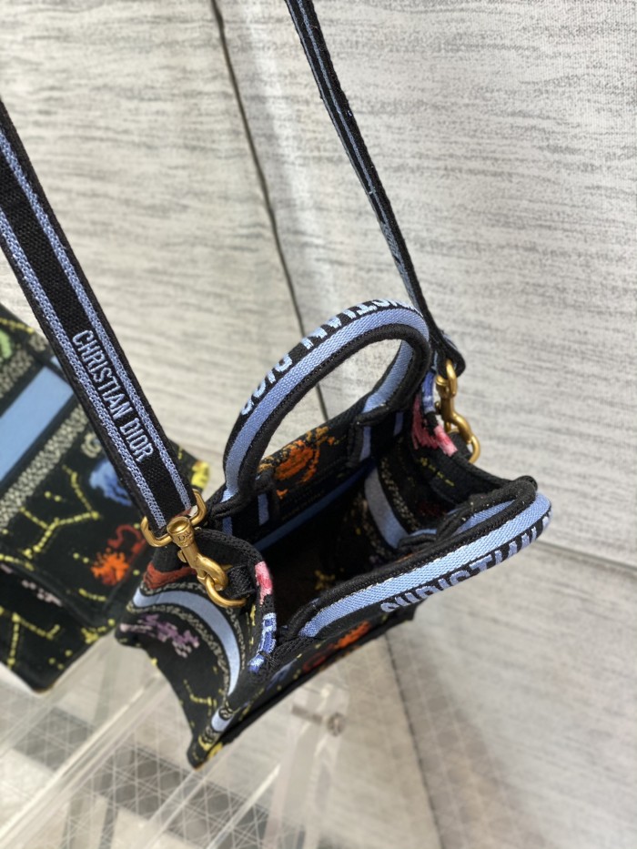 Handbag Dior size 13.5*5*18 cm
