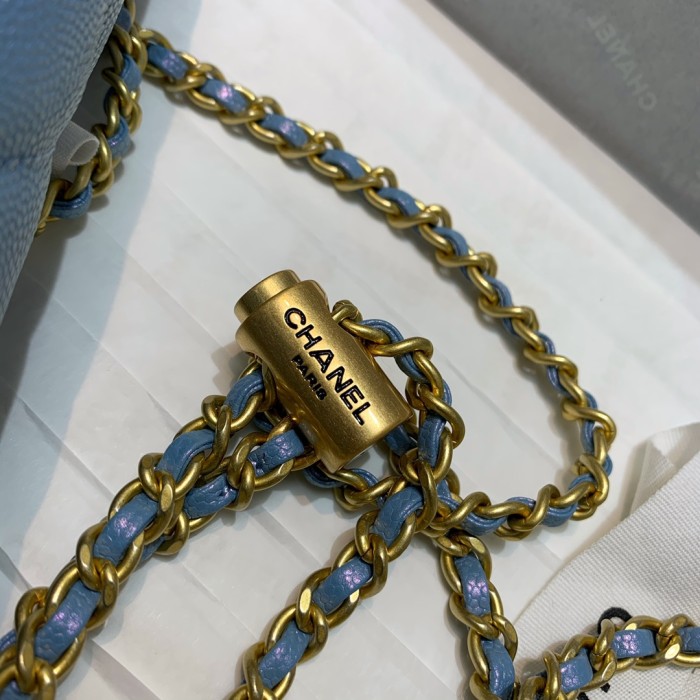 Handbag Chanel size 19.5 13.5 6 cm