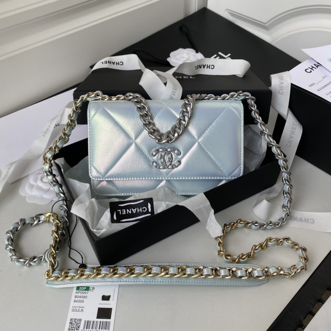 Handbag Chanel size 19 cm