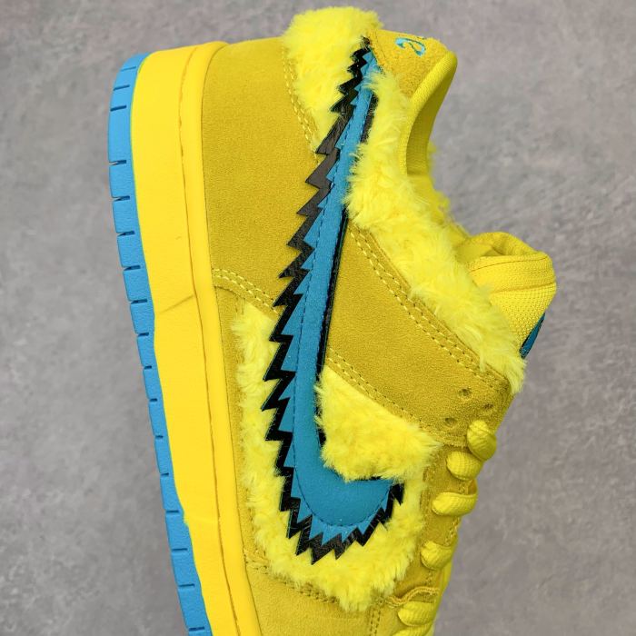 Nike Dunk SB Low Grateful Dead Bears Opti Yellow