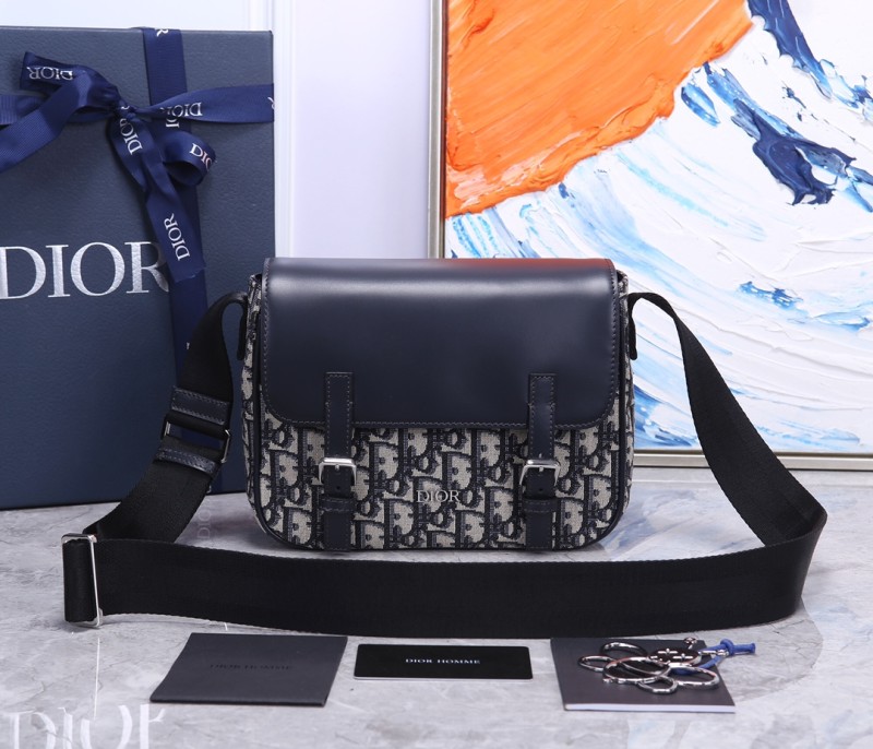 Handbag Dior M93311 size 24cm×19cm×4.5 cm