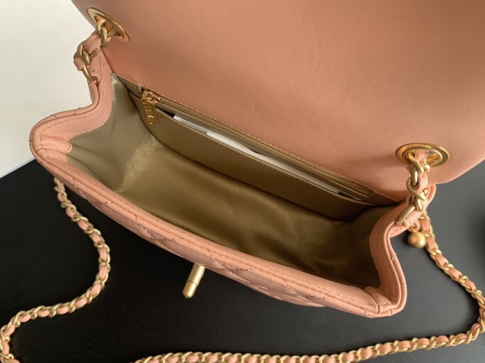 Handbag Chanel size 17 cm