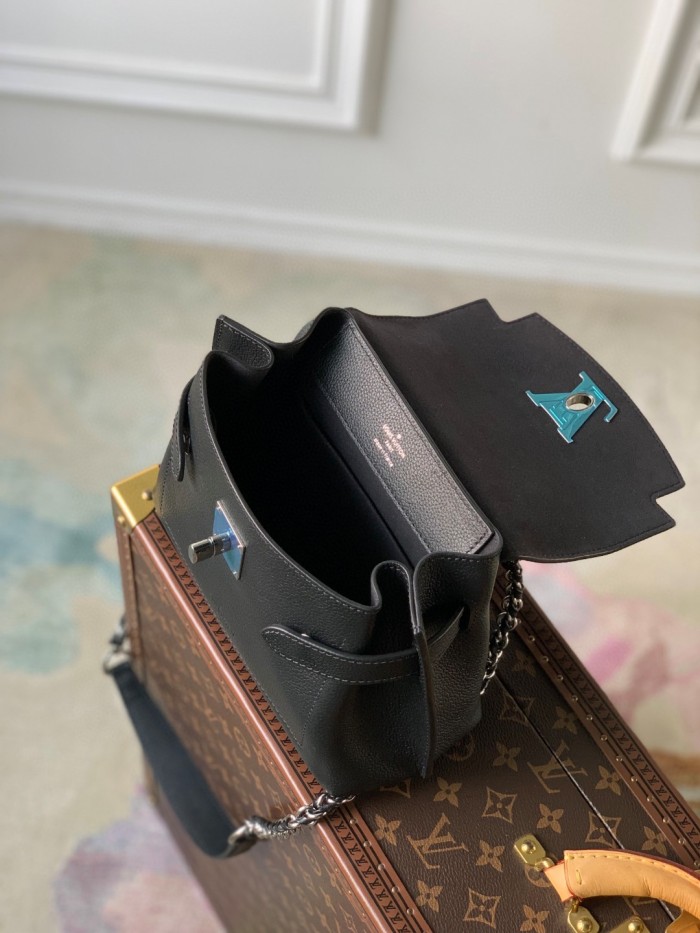 Handbag Louis Vuitton M20997 size 23cmx 17cmx 10cm