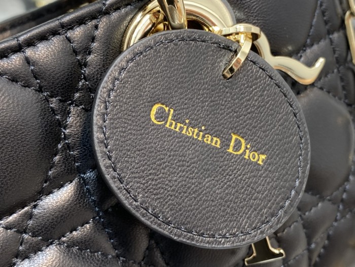 Handbag Dior size 22.5*6*11.5 cm