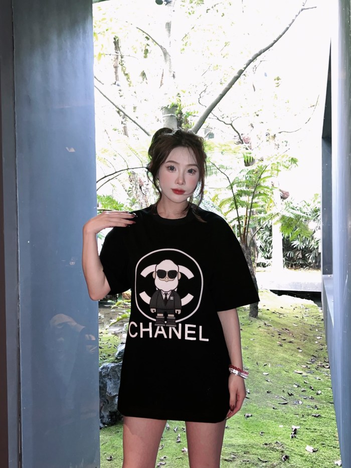 Clothes CHANEL 10