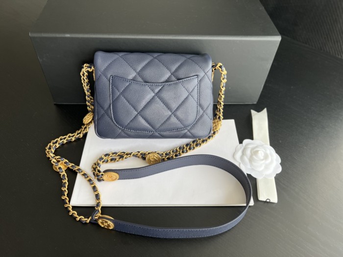 Handbag Chanel AP3368 size 18 cm