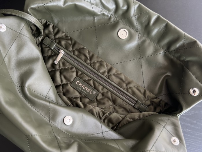 Handbag Chanel size 35cmx37cmx7 cm