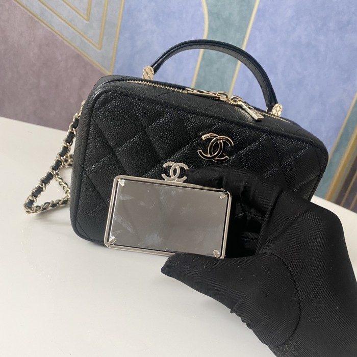 Handbag Chanel 3168 size 18.5x12.5x6 cm