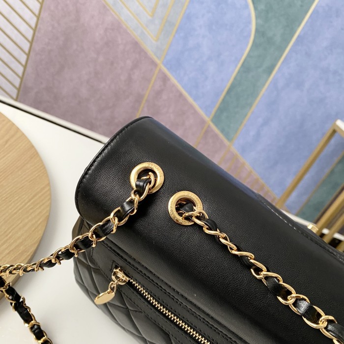 Handbag Chanel 92233 size 33*11*23 cm