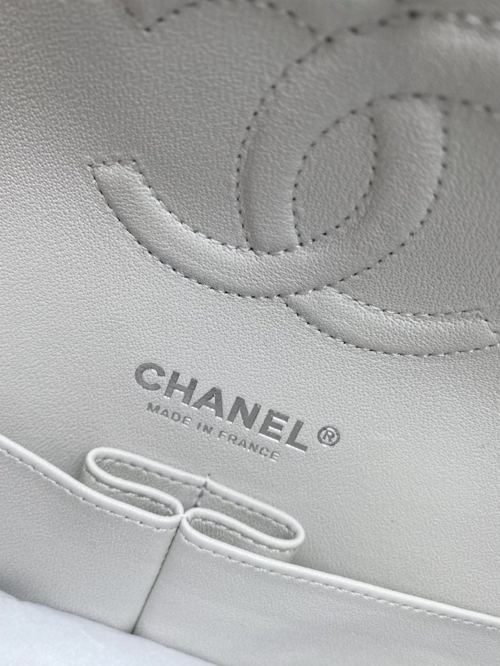 Handbag Chanel A01112 size 25.5*15.5*6.5 cm