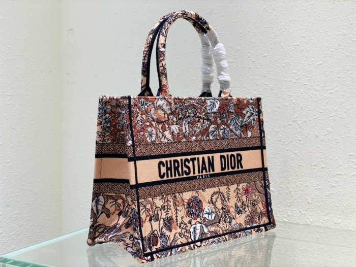 Handbag Dior 8001 size 36 x 27.5 x 16.5 cm