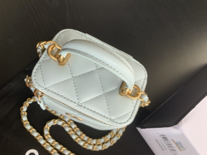 Handbag Chanel size 17.5cmx10cmx8 cm