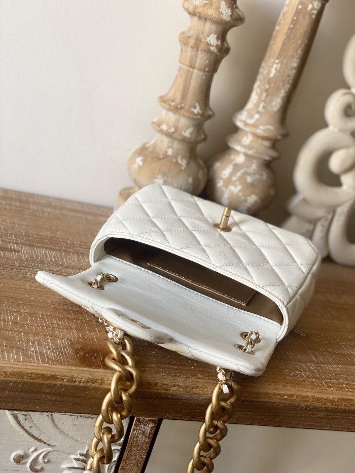 Handbag Chanel As3109 size 19*14*6 cm