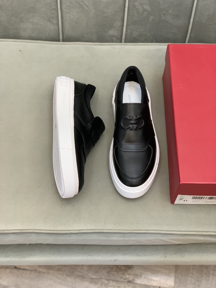 Salvatore Ferragamo Gancini Sneaker 2