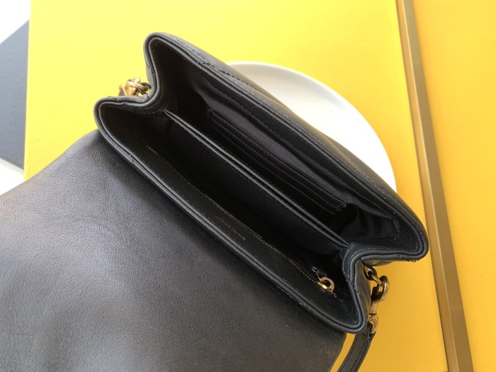 Handbags SAINT LAURENT 550680 size 20X14X7 cm