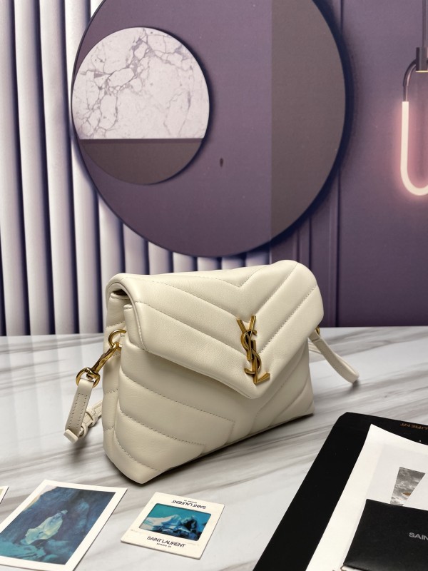 Handbags SAINT LAURENT 467072 size 20X14X7 cm