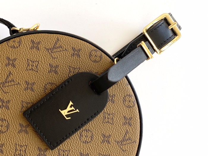 Handbag Louis Vuitton M43514 size 17.5x16.5X7.5cm