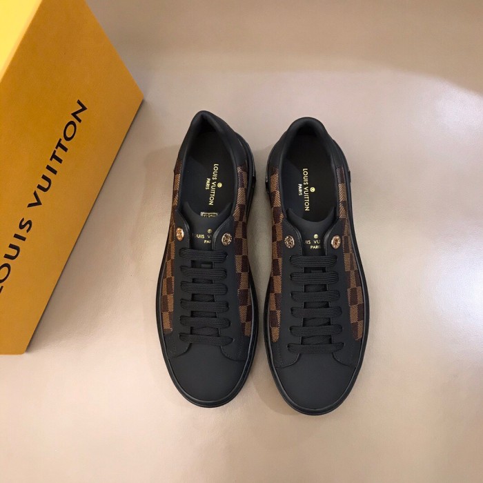 Louis Vuitton Low Top sneaker 18