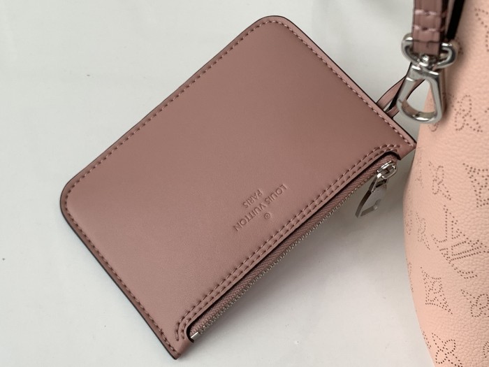 Handbag Louis Vuitton M54353 size 23 x 21 x 13 cm