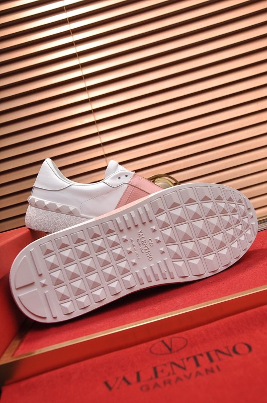 Valentino Garavani Rockstud Untitled calfskin sneaker 18