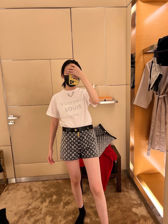 Clothes Louis Vuitton 26