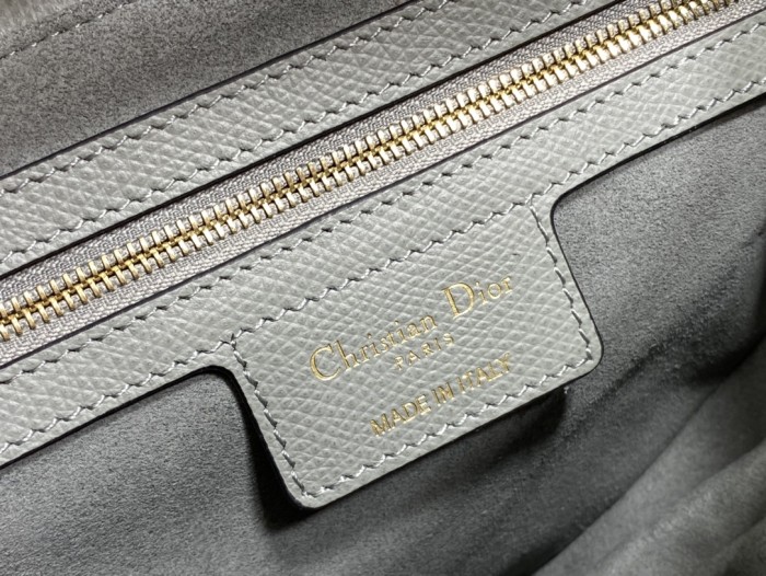 Handbag Dior size 25.5 cm